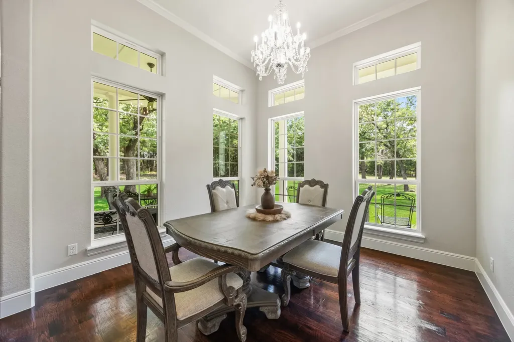 1619 Bloomfield Road Valley View TX 76272