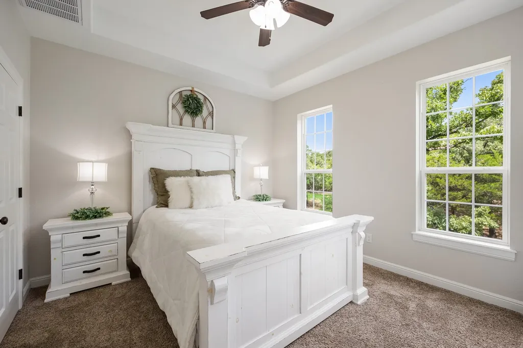 1619 Bloomfield Road Valley View TX 76272