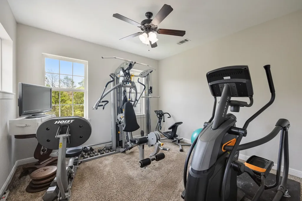 1619 Bloomfield Road Valley View TX 76272