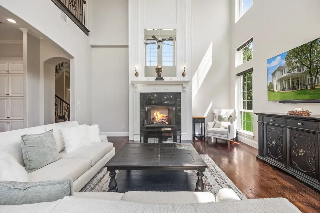 1619 Bloomfield Road Valley View TX 76272