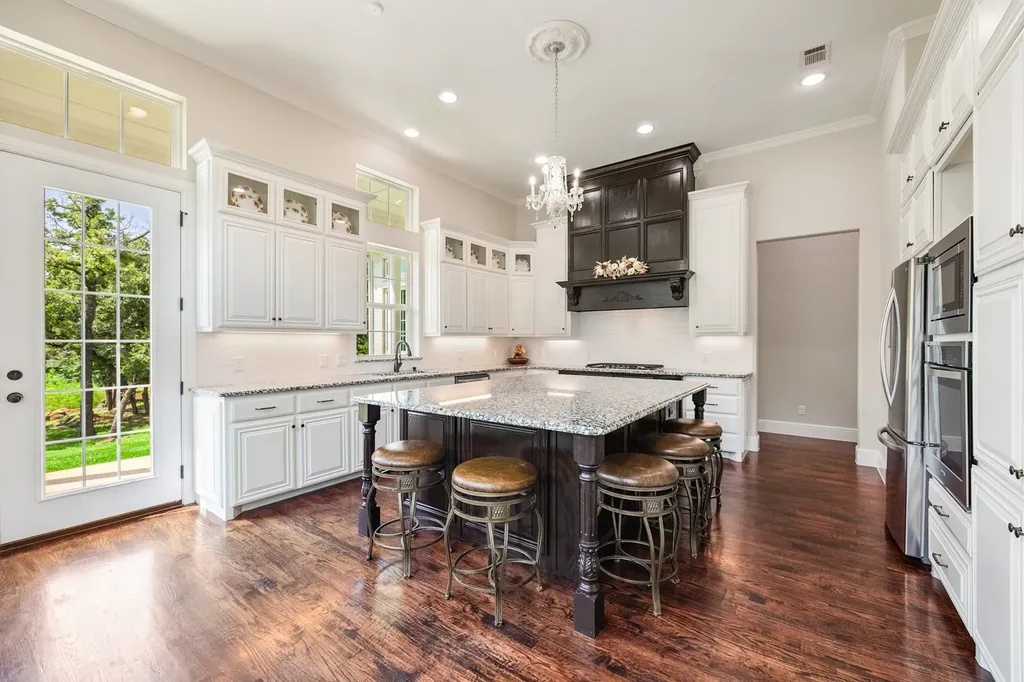 1619 Bloomfield Road Valley View TX 76272