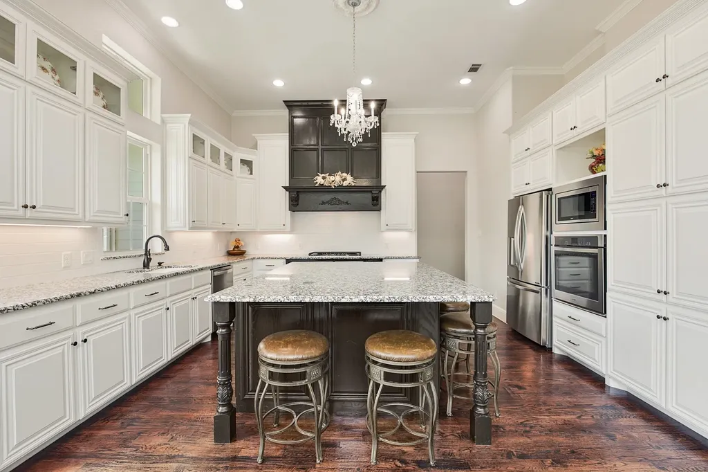 1619 Bloomfield Road Valley View TX 76272