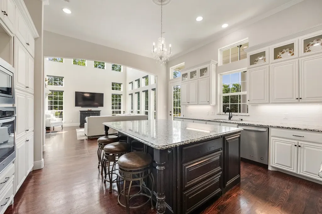 1619 Bloomfield Road Valley View TX 76272