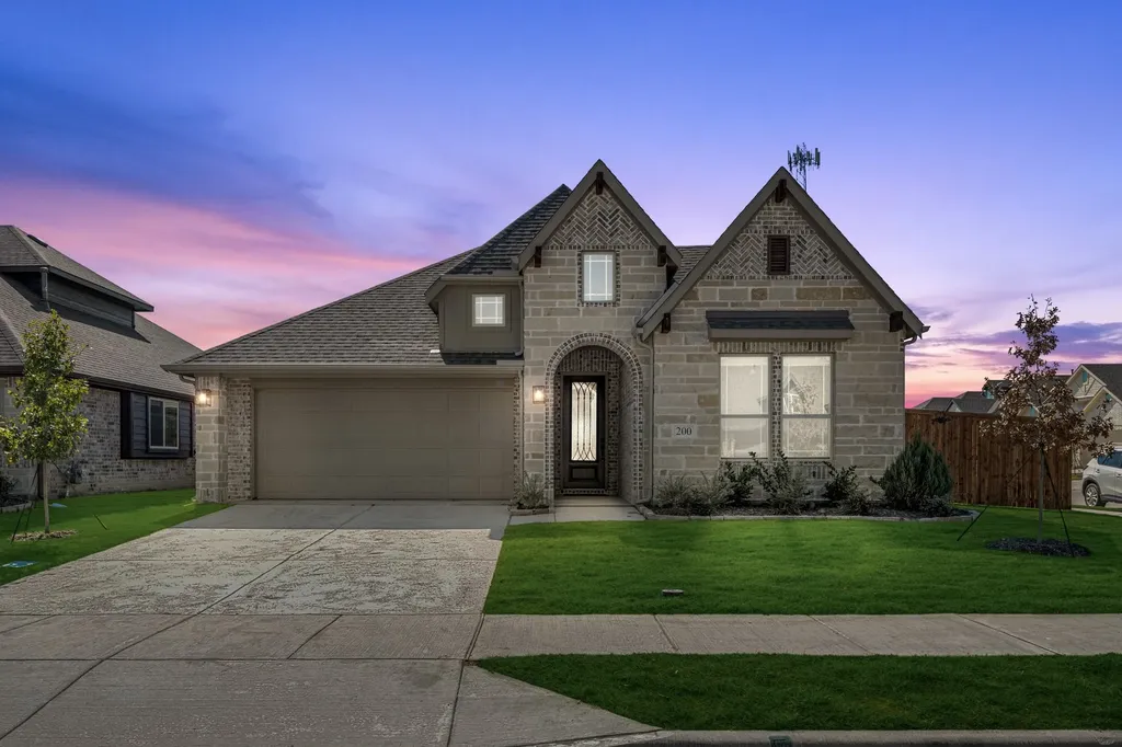 200 Sweetwater Drive Commerce TX 75428