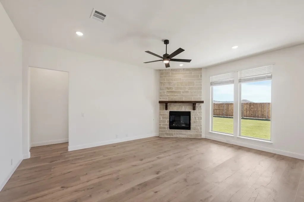 200 Sweetwater Drive Commerce TX 75428