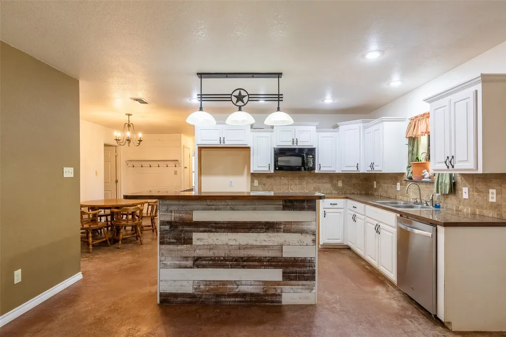 574 County Road 151 Tuscola TX 79562