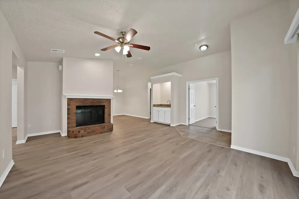 4213 Phoenix Drive Carrollton TX 75010