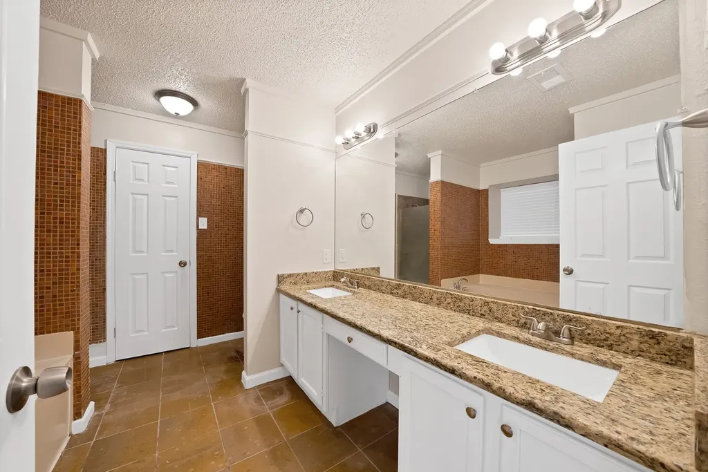 4213 Phoenix Drive Carrollton TX 75010