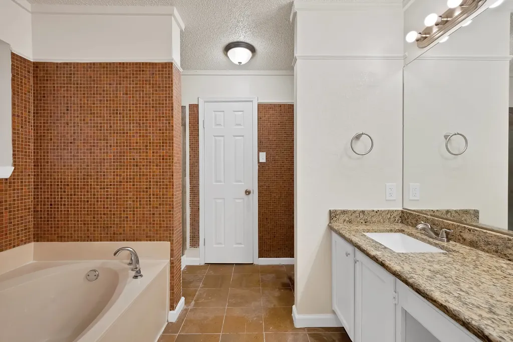 4213 Phoenix Drive Carrollton TX 75010