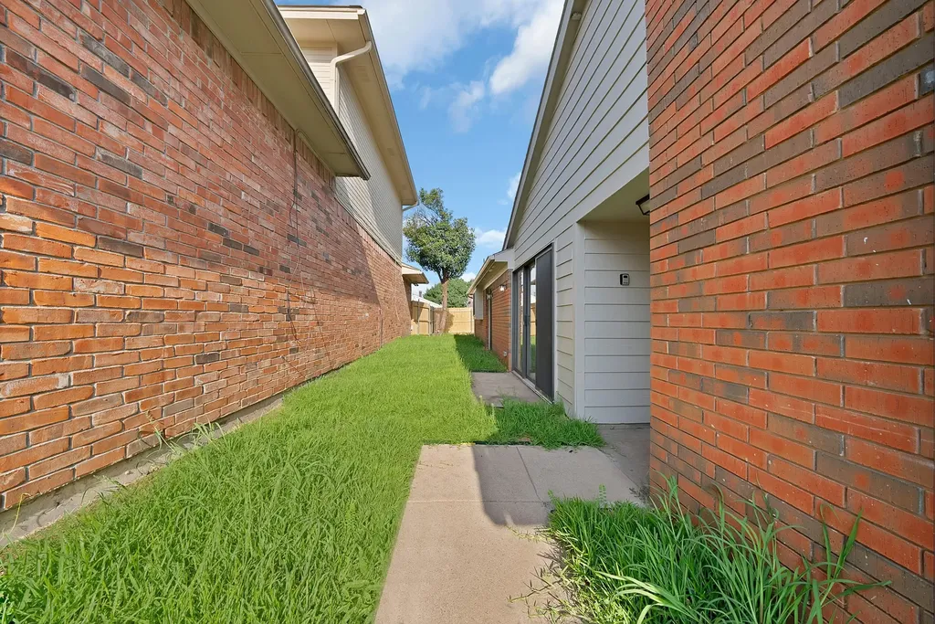 4213 Phoenix Drive Carrollton TX 75010