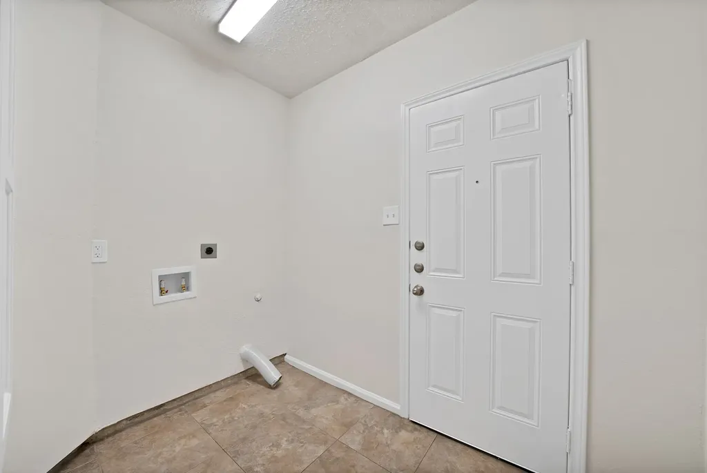 4213 Phoenix Drive Carrollton TX 75010