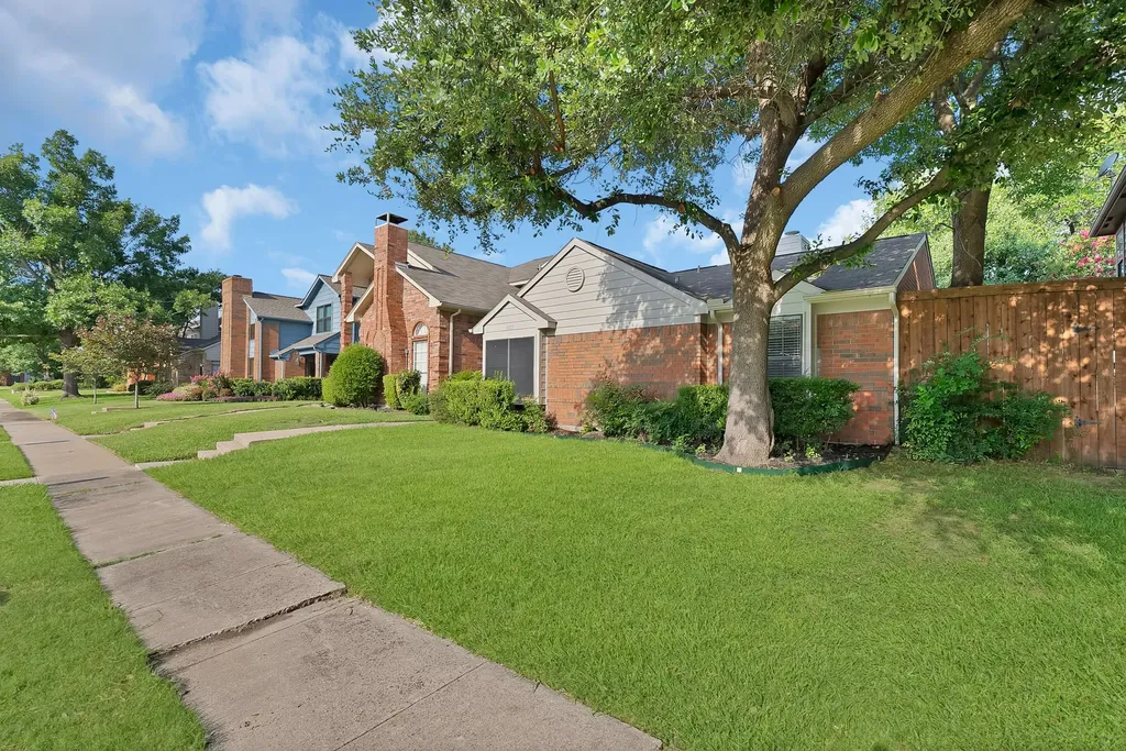 4213 Phoenix Drive Carrollton TX 75010