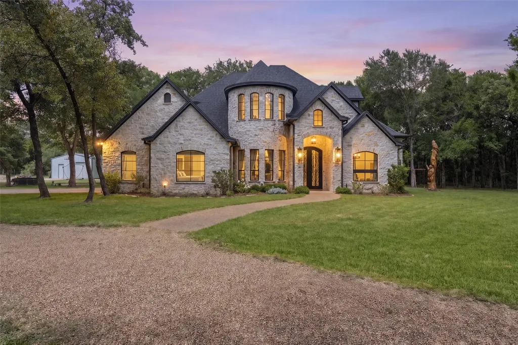 1074 Rogers Hill Spur Waco TX 76705