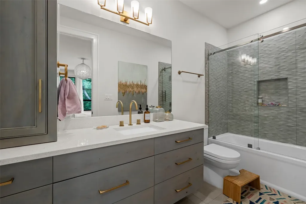 1074 Rogers Hill Spur Waco TX 76705