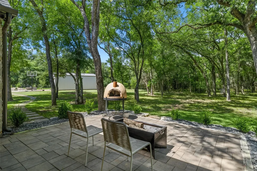 1074 Rogers Hill Spur Waco TX 76705