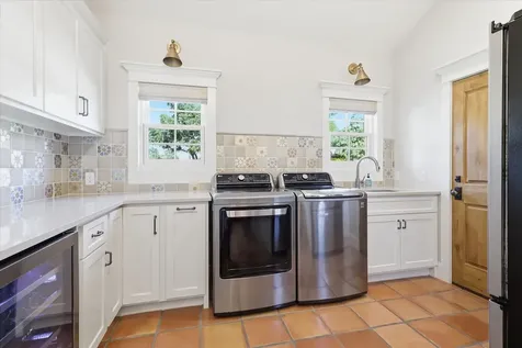 426 E Texas Street Grapevine TX 76051