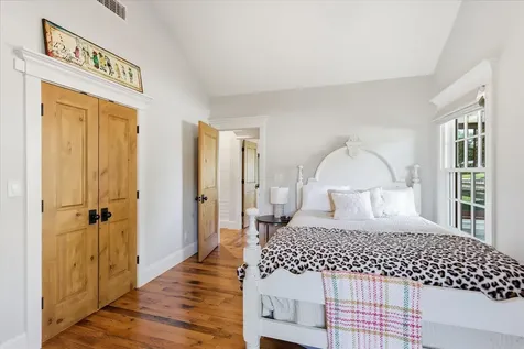 426 E Texas Street Grapevine TX 76051