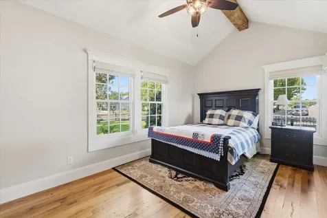 426 E Texas Street Grapevine TX 76051