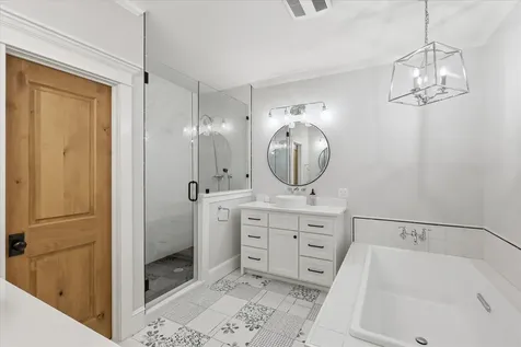426 E Texas Street Grapevine TX 76051
