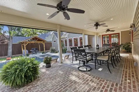 426 E Texas Street Grapevine TX 76051