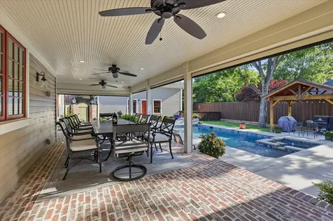 426 E Texas Street Grapevine TX 76051
