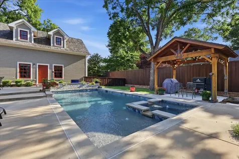 426 E Texas Street Grapevine TX 76051