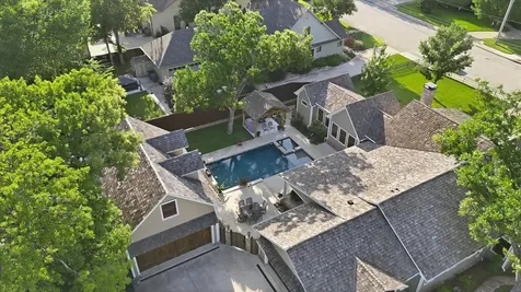 426 E Texas Street Grapevine TX 76051
