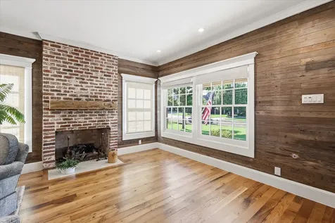426 E Texas Street Grapevine TX 76051