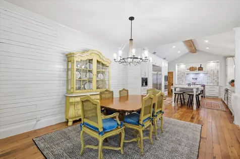 426 E Texas Street Grapevine TX 76051