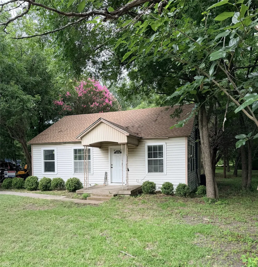 310 College Street Wilmer TX 75172