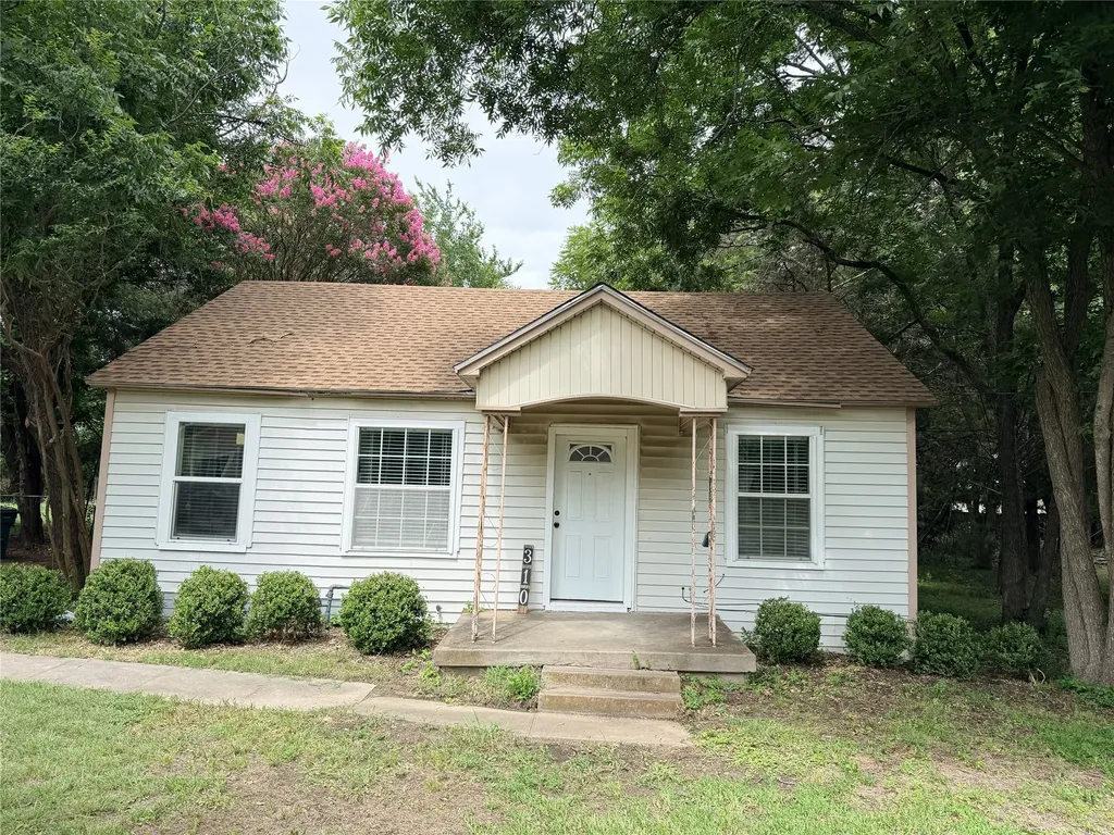 310 College Street Wilmer TX 75172