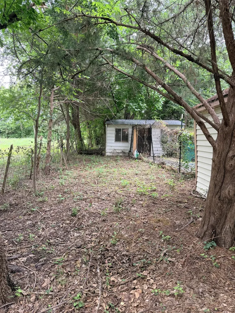 310 College Street Wilmer TX 75172