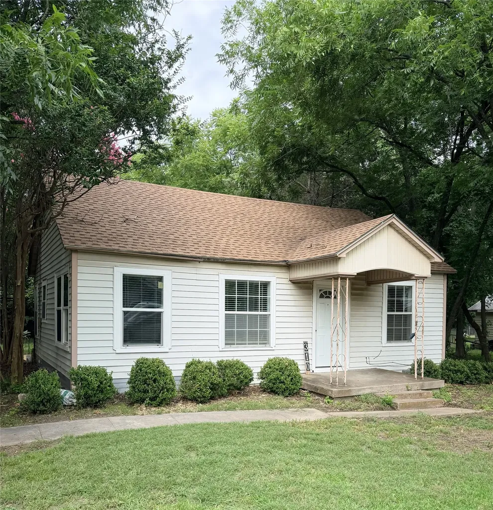 310 College Street Wilmer TX 75172