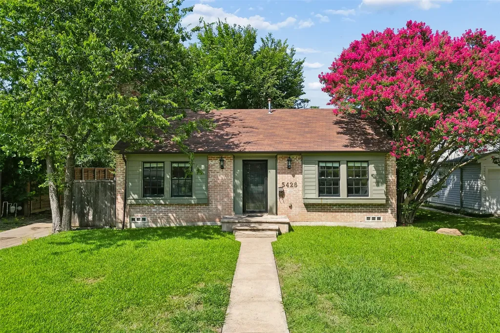 5426 Stoneleigh Avenue Dallas TX 75235