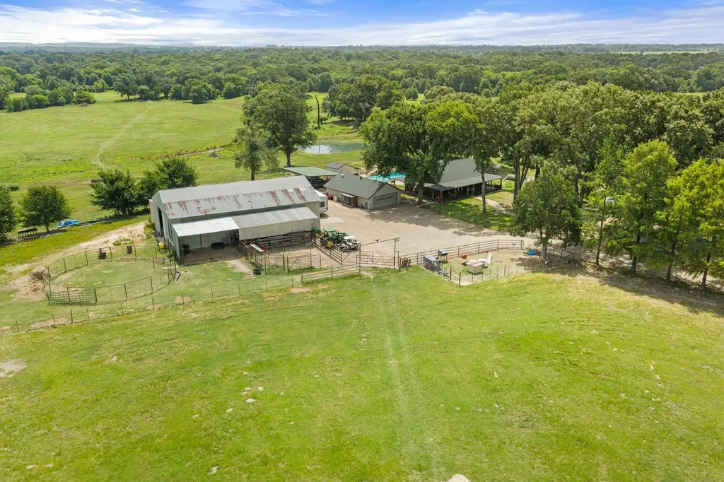 13494 County Road 2919 Eustace TX 75124