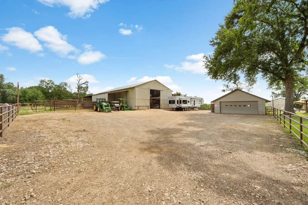 13494 County Road 2919 Eustace TX 75124