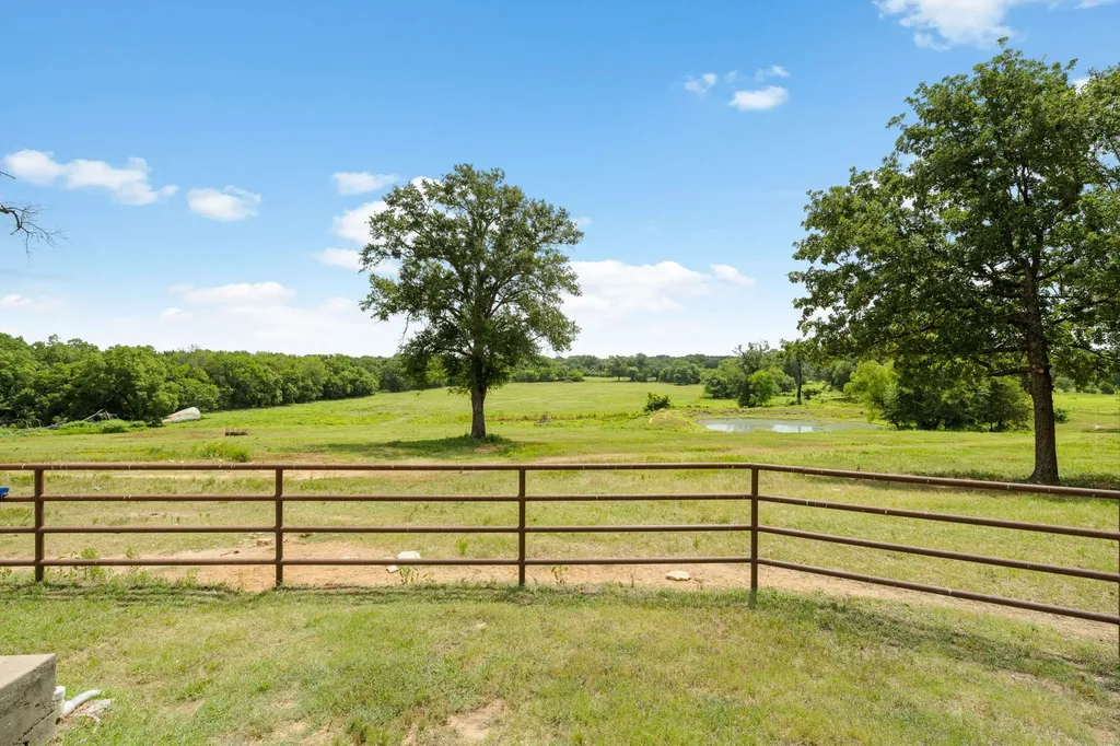 13494 County Road 2919 Eustace TX 75124
