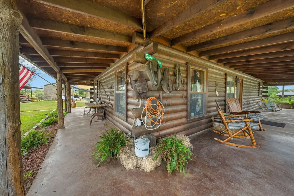 13494 County Road 2919 Eustace TX 75124