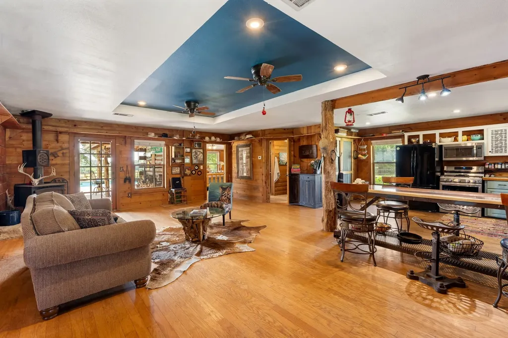 13494 County Road 2919 Eustace TX 75124