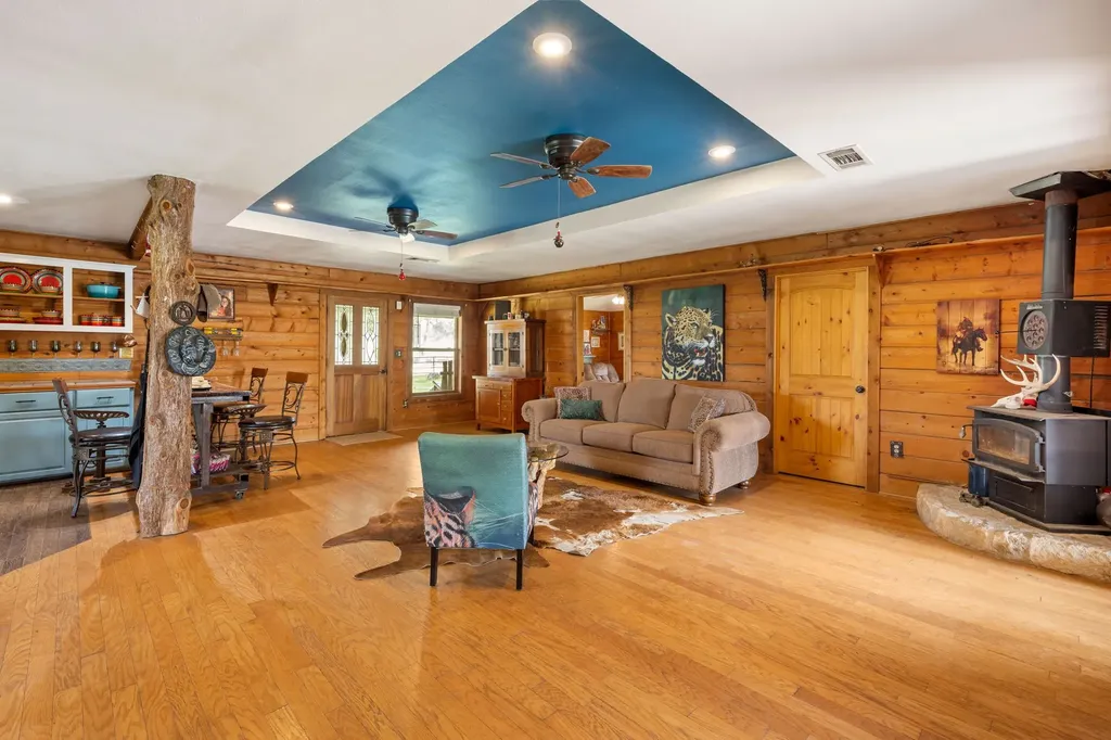 13494 County Road 2919 Eustace TX 75124
