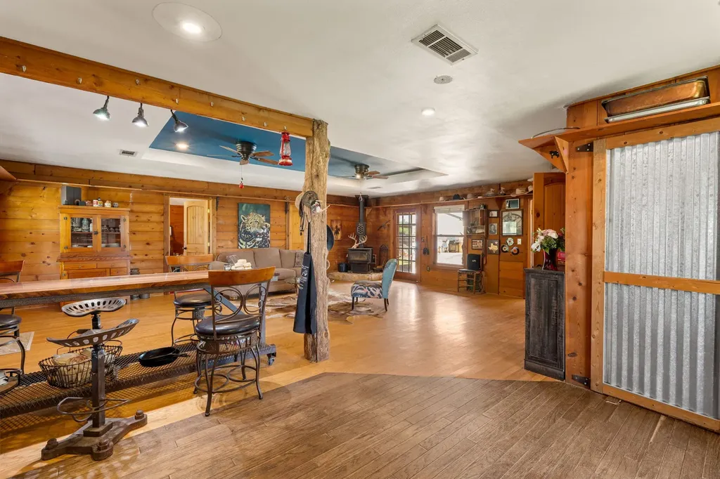 13494 County Road 2919 Eustace TX 75124