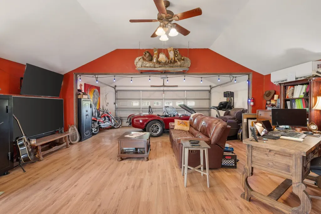 13494 County Road 2919 Eustace TX 75124