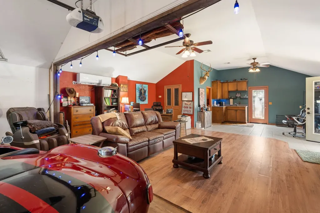 13494 County Road 2919 Eustace TX 75124