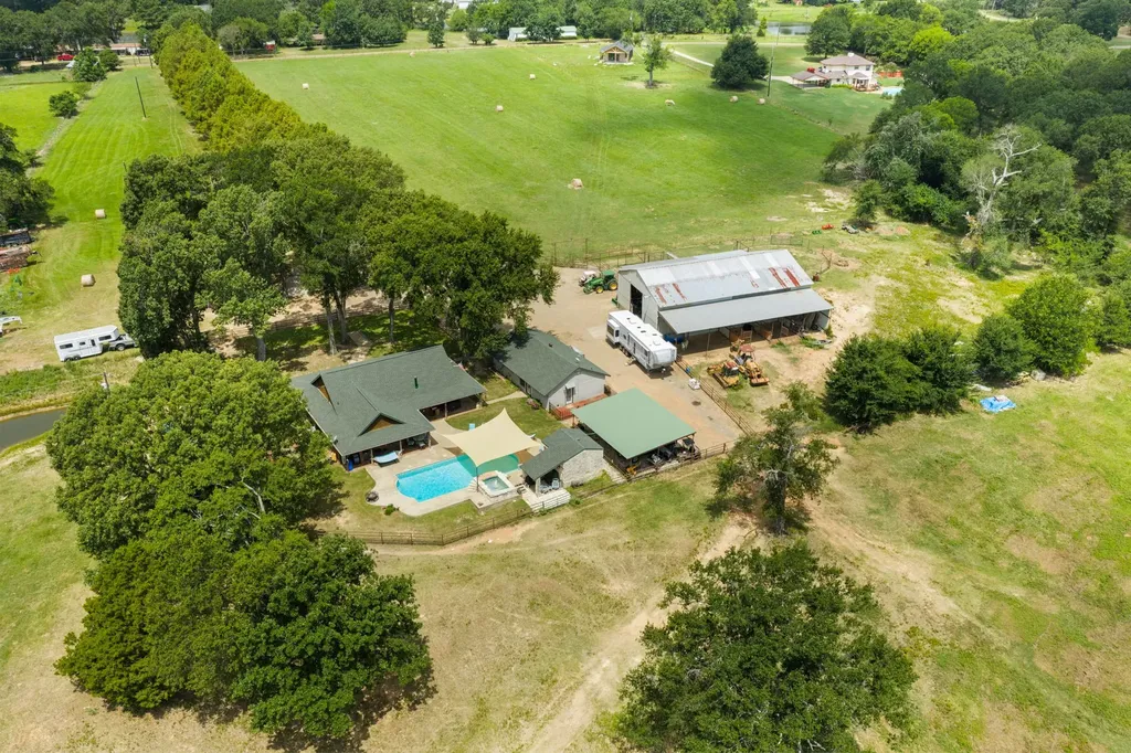 13494 County Road 2919 Eustace TX 75124