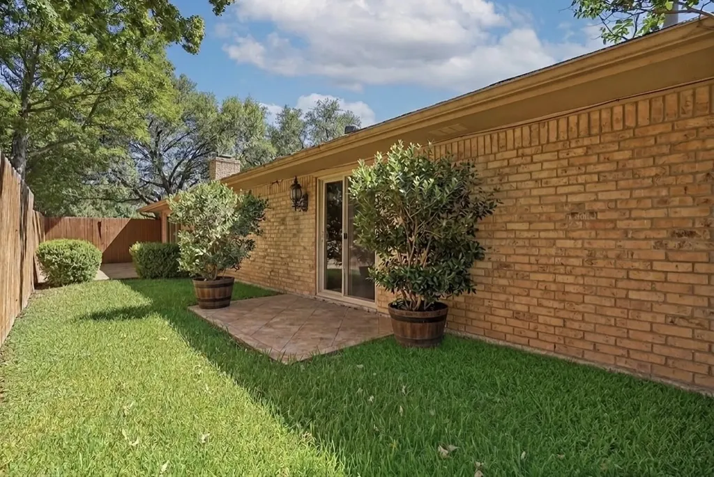 4824 Darla Drive Fort Worth TX 76132