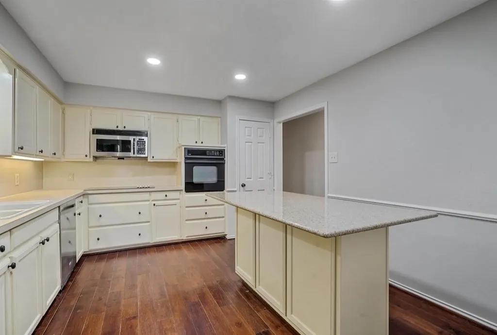 4824 Darla Drive Fort Worth TX 76132