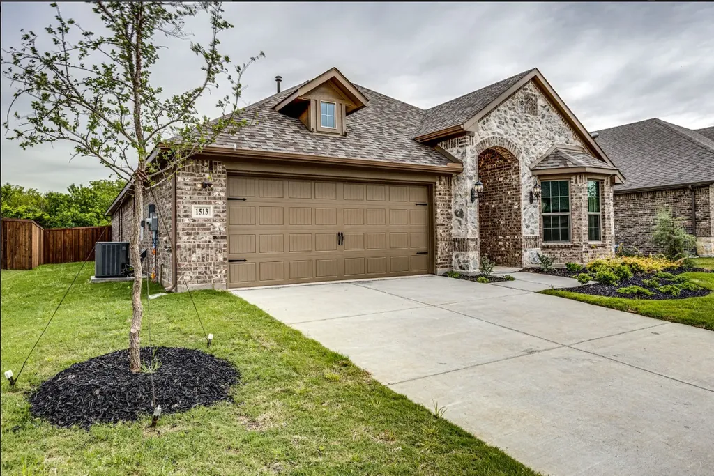 1513 Elizabeth Street Anna TX 75409