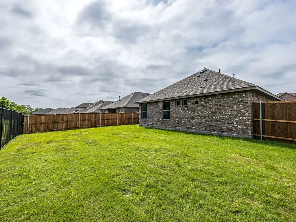 1513 Elizabeth Street Anna TX 75409
