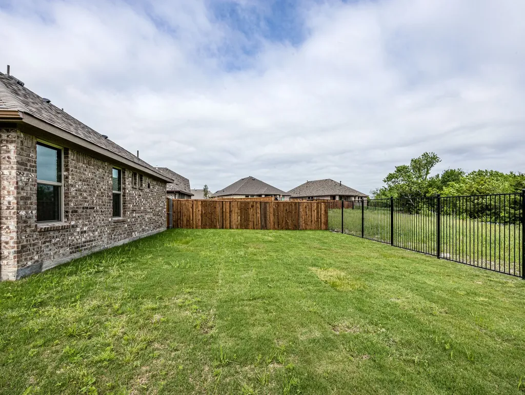 1513 Elizabeth Street Anna TX 75409