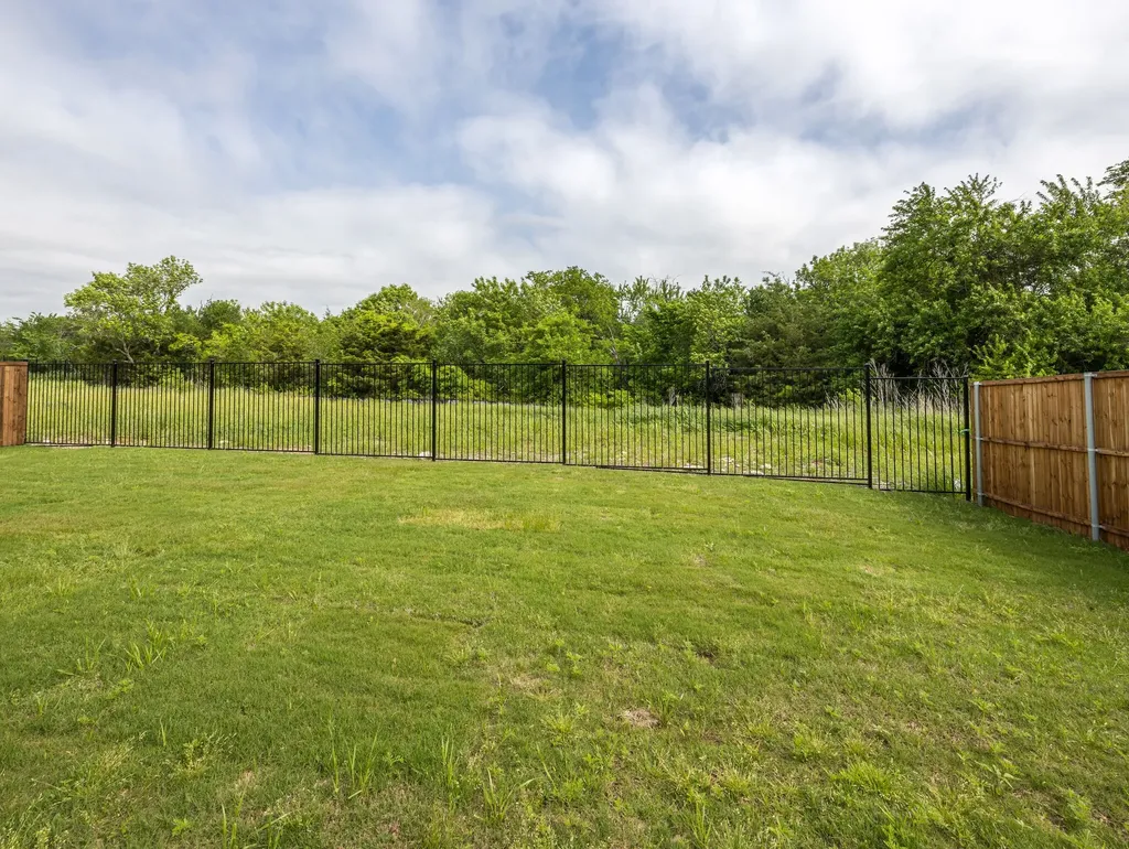 1513 Elizabeth Street Anna TX 75409